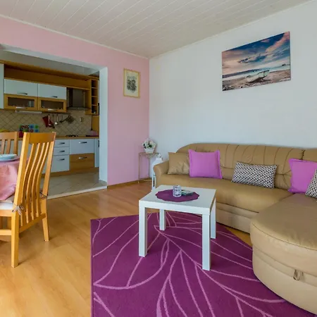 Appartement Dobrila - Hr-09999-01 By Interhome
